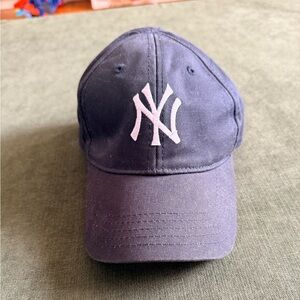 New York Yankees infant hat